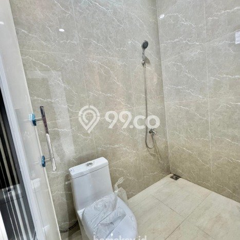 Rumah Strategis Modern Lb 110m2 di Serpong, Tangerang Selatan Rumah Strategis Modern Lb 110m2 di Serpong, Tangerang Selatan