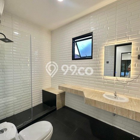 Rumah Strategis Minimalis Lb 180m2 di Cikarang Pusat, Bekasi Rumah Strategis Minimalis Lb 180m2 di Cikarang Pusat, Bekasi