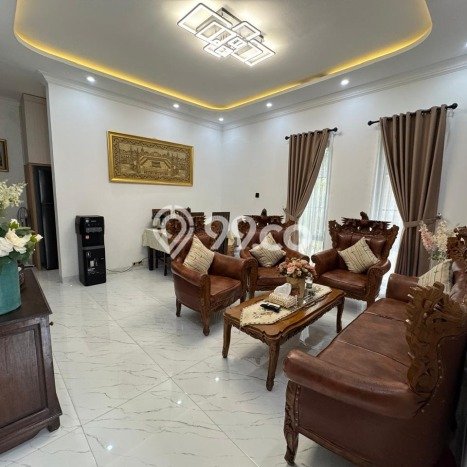 Jual Rumah Bagus Siap Huni LB 140m2 di Serpong, Tangerang Selatan Jual Rumah Bagus Siap Huni LB 140m2 di Serpong, Tangerang Selatan