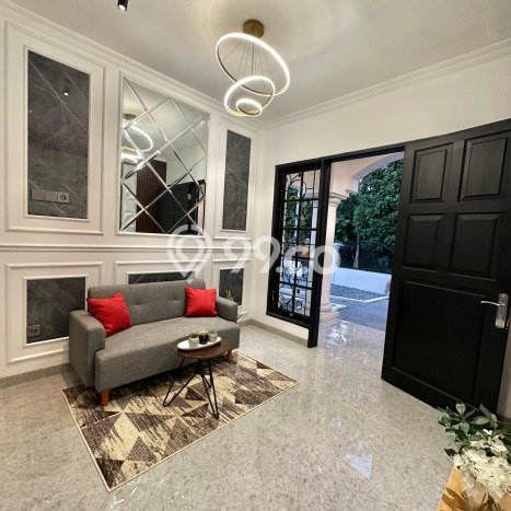 Rumah Strategis Minimalis Lb 180m2 di Cikarang Pusat, Bekasi Rumah Strategis Minimalis Lb 180m2 di Cikarang Pusat, Bekasi