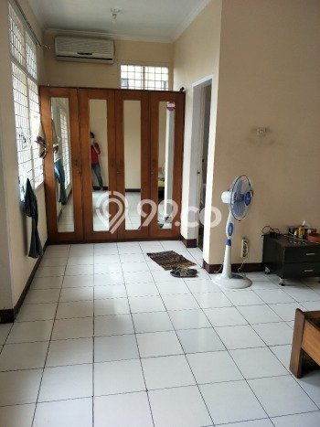 Rumah Elit LB 188m2 Siap Huni Desain Elegan di Baranangsiang, Bogor Rumah Elit LB 188m2 Siap Huni Desain Elegan di Baranangsiang, Bogor