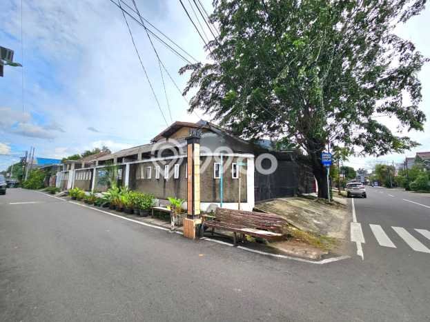 Dijual Rumah Premium dengan Fasilitas Sekitar Lengkap di Duren Sawit, Jakarta Timur Dijual Rumah Premium dengan Fasilitas Sekitar Lengkap di Duren Sawit, Jakarta Timur