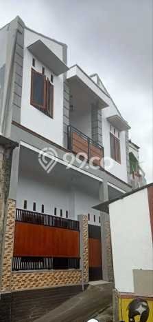 For Sale Rumah 4 Kamar Lokasi Ideal Bagus dan Strategis di Makasar For Sale Rumah 4 Kamar Lokasi Ideal Bagus dan Strategis di Makasar