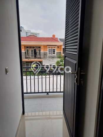 Dijual Segera Kost 15 Kamar, 15 Kamar Mandi di Kelapa Gading, Jakarta Utara, Luas 200m2 Dijual Segera Kost 15 Kamar, 15 Kamar Mandi di Kelapa Gading, Jakarta Utara, Luas 200m2