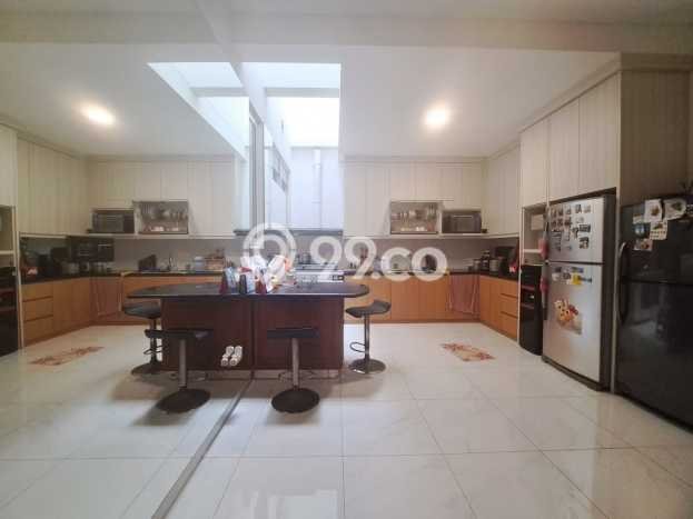Rumah Luxury Modern Tanpa Renovasi di Permata Buana Jakarta Barat Rumah Luxury Modern Tanpa Renovasi di Permata Buana Jakarta Barat