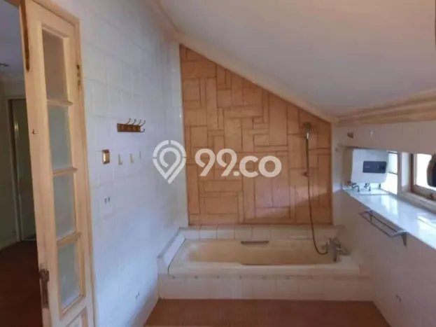 Jual Rumah Mewah Elegan Dengan View Eksklusif di Bintaro, Tangerang Selatan Jual Rumah Mewah Elegan Dengan View Eksklusif di Bintaro, Tangerang Selatan