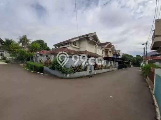 Jual Rumah Mewah Elegan Dengan View Eksklusif di Bintaro, Tangerang Selatan Jual Rumah Mewah Elegan Dengan View Eksklusif di Bintaro, Tangerang Selatan