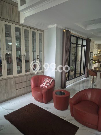 Hunian Mewah LB 238m2 Siap Huni Desain Elegan di BSD, Tangerang Hunian Mewah LB 238m2 Siap Huni Desain Elegan di BSD, Tangerang
