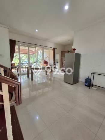 Hunian Elit LB 180m2 Siap Pakai Desain Elegan di Bintaro, Tangerang Selatan Hunian Elit LB 180m2 Siap Pakai Desain Elegan di Bintaro, Tangerang Selatan