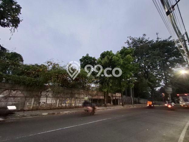 Tanah Dijual Lokasi Strategis di Jakarta Selatan dengan Luas 8257m2 Tanah Dijual Lokasi Strategis di Jakarta Selatan dengan Luas 8257m2