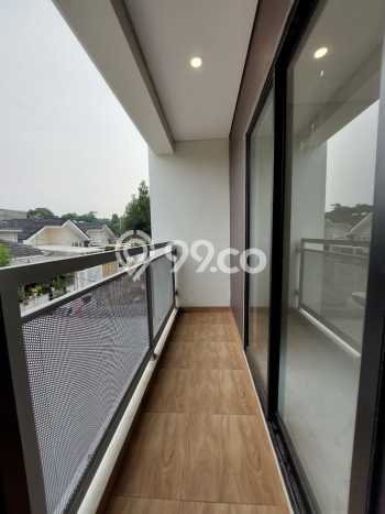 Rumah Strategis Modern Lb 120m2 di Ciputat, Tangerang Selatan Rumah Strategis Modern Lb 120m2 di Ciputat, Tangerang Selatan