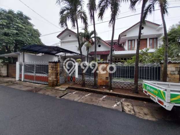 Siap Huni Hunian Elit 5 Kamar di Kebayoran Baru Dekat ke Mana Pun Siap Huni Hunian Elit 5 Kamar di Kebayoran Baru Dekat ke Mana Pun