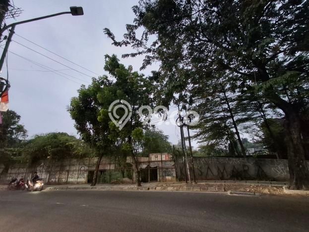 Tanah Dijual Lokasi Strategis di Jakarta Selatan dengan Luas 8257m2 Tanah Dijual Lokasi Strategis di Jakarta Selatan dengan Luas 8257m2