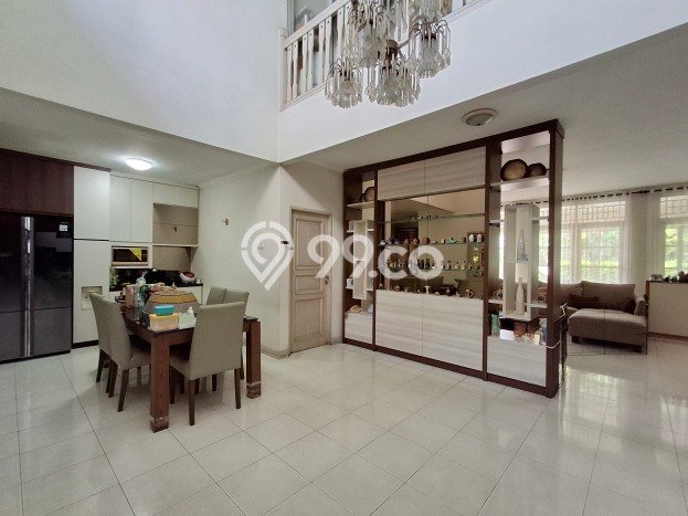 Hunian Mewah LB 250m2 Siap Pakai Desain Elegan di Bintaro, Tangerang Selatan Hunian Mewah LB 250m2 Siap Pakai Desain Elegan di Bintaro, Tangerang Selatan