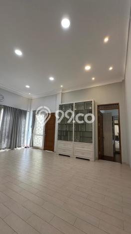 Dijual Rumah Mewah Elegan Dengan View Cantik di BSD, Tangerang Dijual Rumah Mewah Elegan Dengan View Cantik di BSD, Tangerang