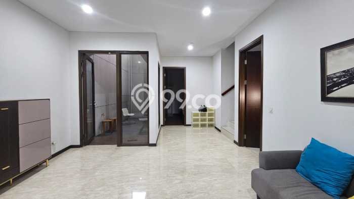 Rumah 4 KT 4 KM di Kawasan BSD, Tangerang Rumah 4 KT 4 KM di Kawasan BSD, Tangerang