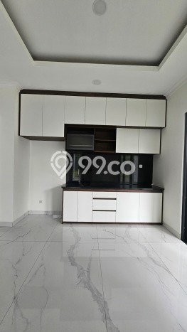 Ready to Use! Luxury House LT 200m2 Desain Elegan di BSD Ready to Use! Luxury House LT 200m2 Desain Elegan di BSD