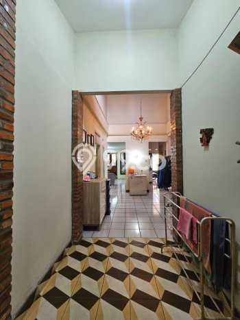 Rumah Elit LB 200m2 Siap Huni Desain Elegan di BSD, Tangerang Rumah Elit LB 200m2 Siap Huni Desain Elegan di BSD, Tangerang