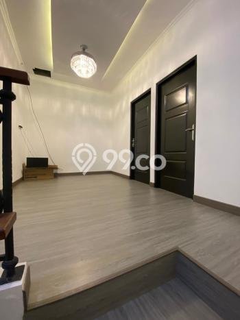 Rumah Mewah LB 200m2 Siap Pakai Desain Elegan di Gading Serpong, Tangerang Rumah Mewah LB 200m2 Siap Pakai Desain Elegan di Gading Serpong, Tangerang