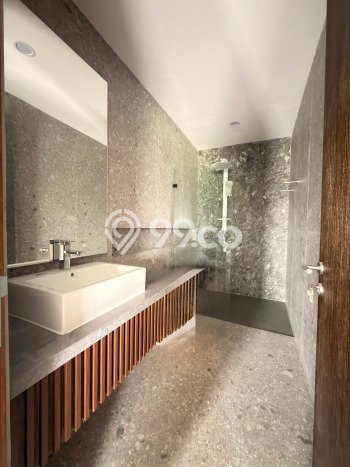 Rumah Elit Modern Siap Huni di Alam Sutera Tangerang Rumah Elit Modern Siap Huni di Alam Sutera Tangerang