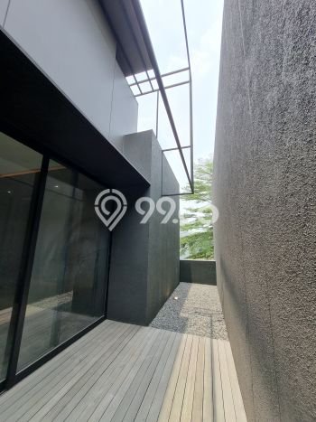 Ready to Use! Premium House LT 331m2 Desain Elegan di Alam Sutera Ready to Use! Premium House LT 331m2 Desain Elegan di Alam Sutera