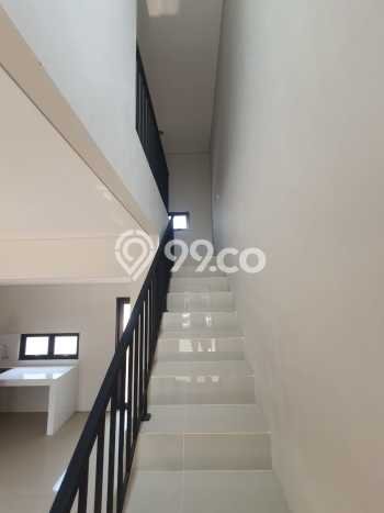 For Sale Rumah 2 Kamar Lokasi Ideal Bagus dan Strategis di Cipondoh For Sale Rumah 2 Kamar Lokasi Ideal Bagus dan Strategis di Cipondoh