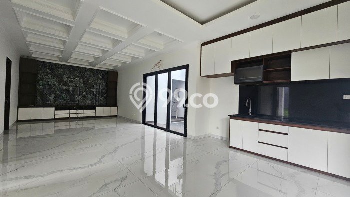 Ready to Use! Luxury House LT 200m2 Desain Elegan di BSD Ready to Use! Luxury House LT 200m2 Desain Elegan di BSD