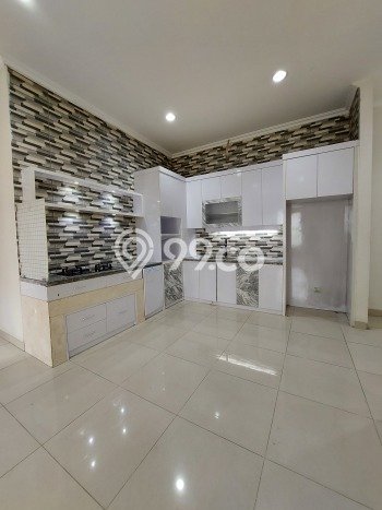 Rumah Luxury Modern Siap Huni di Gading Serpong Tangerang Rumah Luxury Modern Siap Huni di Gading Serpong Tangerang