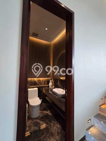 Rumah Luxury Modern Siap Huni di BSD Tangerang Rumah Luxury Modern Siap Huni di BSD Tangerang