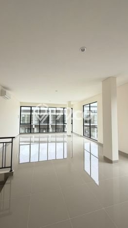 Ruko Dijual di Prime Area Tangerang Luas 132m2 Ruko Dijual di Prime Area Tangerang Luas 132m2