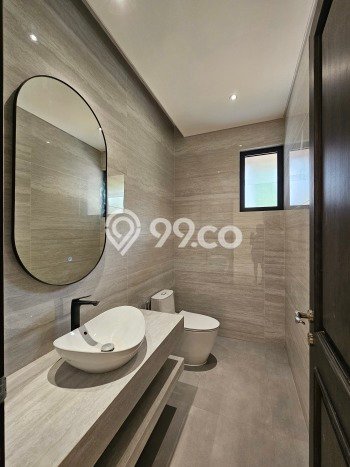 Rumah di BSD Eminent, Tangerang, Luas 234m² LB 380m² Rumah di BSD Eminent, Tangerang, Luas 234m² LB 380m²