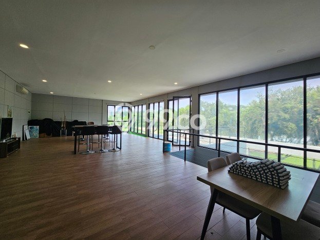 Rumah Mewah LB 500m2 Siap Huni Desain Elegan di Gading Serpong, Tangerang Rumah Mewah LB 500m2 Siap Huni Desain Elegan di Gading Serpong, Tangerang