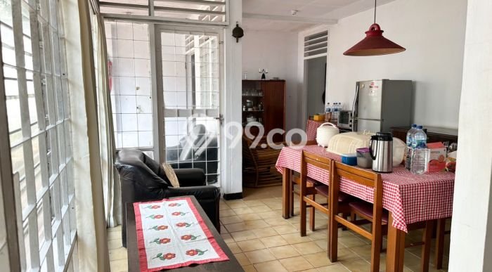 Rumah Mewah Siap Huni LT 398m2 di Kebayoran Lama, Jakarta Selatan Rumah Mewah Siap Huni LT 398m2 di Kebayoran Lama, Jakarta Selatan