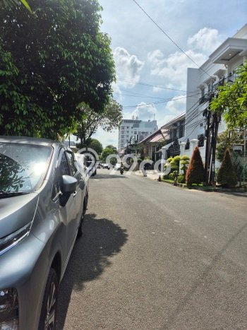 Rumah Luxury Modern Tanpa Renovasi di Puri Indah Jakarta Barat Rumah Luxury Modern Tanpa Renovasi di Puri Indah Jakarta Barat