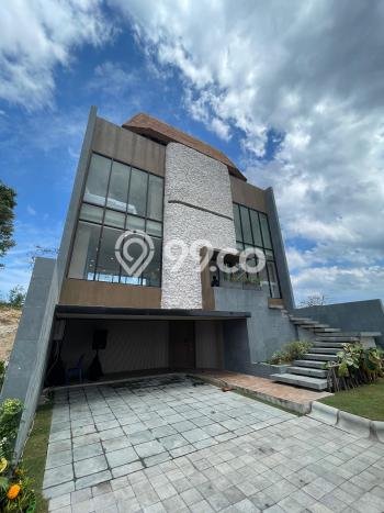 FOR SALE! Vila Kawasan , Area 202m2m², Posisi Premium FOR SALE! Vila Kawasan , Area 202m2m², Posisi Premium
