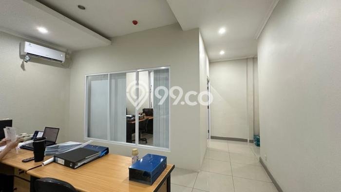 Unit Gudang Dijual di BSD Tangerang Selatan Luas Tanah 360m2, Luas Bangunan 300m2 Unit Gudang Dijual di BSD Tangerang Selatan Luas Tanah 360m2, Luas Bangunan 300m2