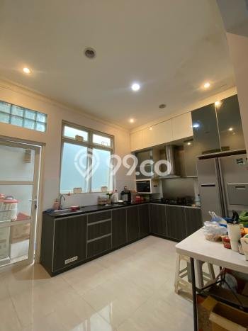 Rumah Elit Modern Tanpa Renovasi di Gading Serpong Tangerang Rumah Elit Modern Tanpa Renovasi di Gading Serpong Tangerang
