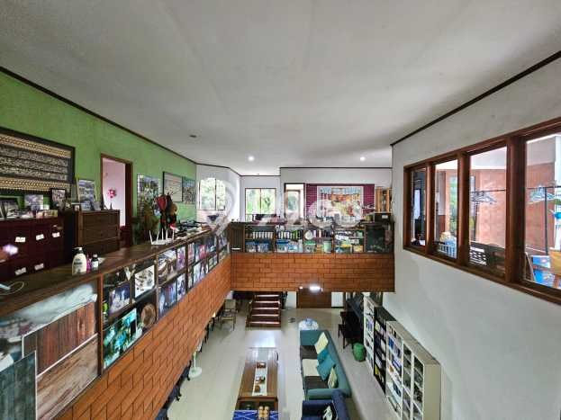 Jual Rumah Mewah Megah Dengan View Eksklusif di BSD City, Tangerang Jual Rumah Mewah Megah Dengan View Eksklusif di BSD City, Tangerang