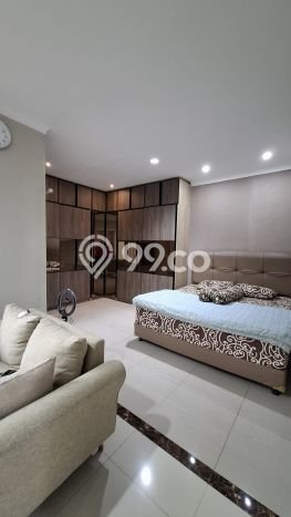 Ready to Use! Luxury House LT 162m2 Desain Modern di BSD Ready to Use! Luxury House LT 162m2 Desain Modern di BSD