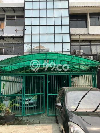 Ruko Dijual di Prime Area Jakarta Barat Luas 940m2 Ruko Dijual di Prime Area Jakarta Barat Luas 940m2