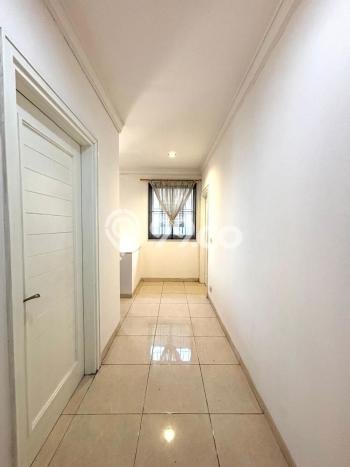 Rumah Lokasi Strategis kawasan , Tangerang, Luas 200m2m² Bangunan 167m2m² Rumah Lokasi Strategis kawasan , Tangerang, Luas 200m2m² Bangunan 167m2m²