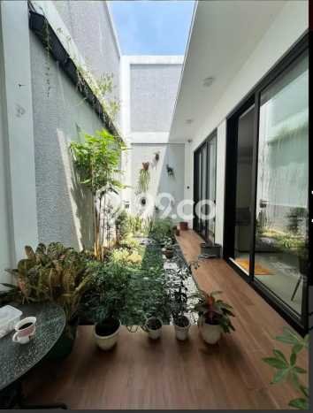 Jual Rumah Mewah Elegan Dengan View Eksklusif di Gading Serpong, Tangerang Jual Rumah Mewah Elegan Dengan View Eksklusif di Gading Serpong, Tangerang