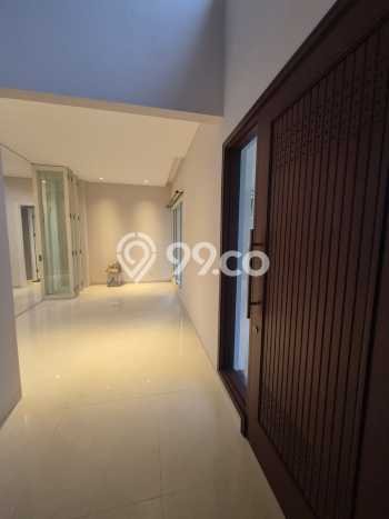 Ready to Use! Luxury House LT 480m2 Desain Modern di Alam Sutera Ready to Use! Luxury House LT 480m2 Desain Modern di Alam Sutera