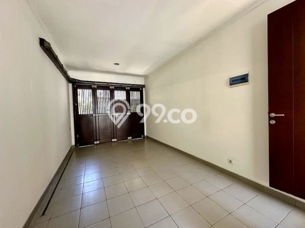 Siap Huni Hunian Elit 4 Kamar di BSD Dekat ke Mana Pun Siap Huni Hunian Elit 4 Kamar di BSD Dekat ke Mana Pun