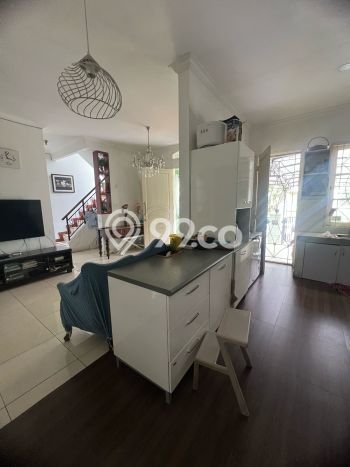 Rumah Luxury Modern Tanpa Renovasi di BSD Tangerang Rumah Luxury Modern Tanpa Renovasi di BSD Tangerang