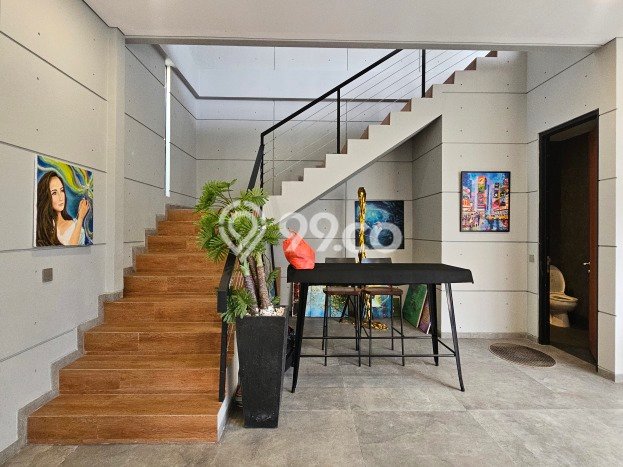 Rumah Mewah LB 500m2 Siap Huni Desain Elegan di Gading Serpong, Tangerang Rumah Mewah LB 500m2 Siap Huni Desain Elegan di Gading Serpong, Tangerang