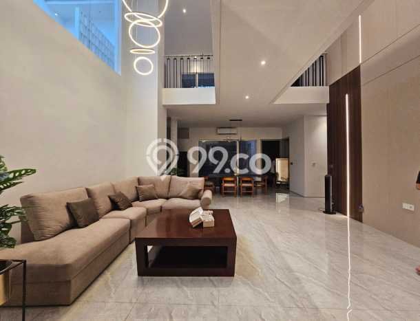 HOT PROPERTY! Rumah Strategis area Alam Sutera, LT 240m² LB 400m² HOT PROPERTY! Rumah Strategis area Alam Sutera, LT 240m² LB 400m²