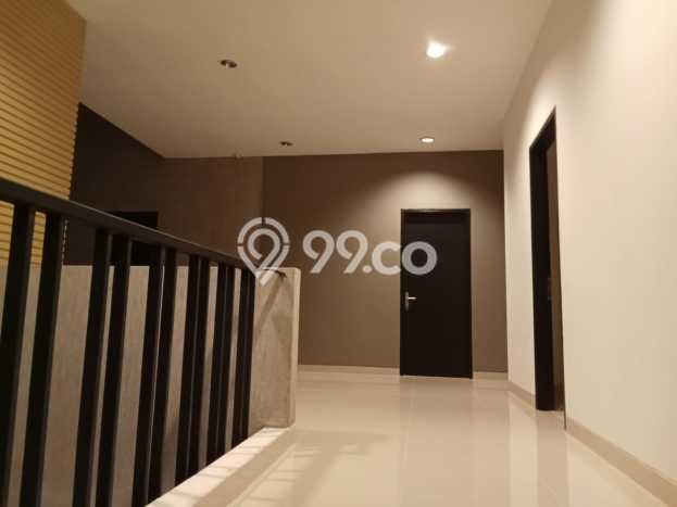 Rumah Luxury Modern Tanpa Renovasi di BSD Tangerang Rumah Luxury Modern Tanpa Renovasi di BSD Tangerang