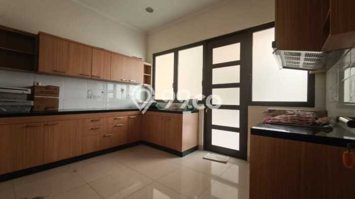 Dijual Rumah Luas Megah Dengan View Cantik di Gading Serpong, Tangerang Dijual Rumah Luas Megah Dengan View Cantik di Gading Serpong, Tangerang