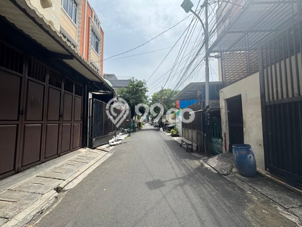 Untuk Dijual Gudang di Kebon Jeruk Jakarta Barat LT 305m2 / LB 1200m2 Untuk Dijual Gudang di Kebon Jeruk Jakarta Barat LT 305m2 / LB 1200m2